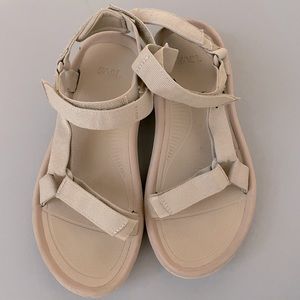Teva Hurricane XLT2  sports sandal - Women’s size 9 Beige